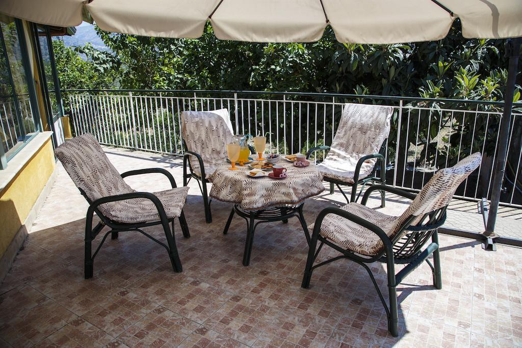 Casa Vacanze Alcantara Gaggi Bagian luar foto